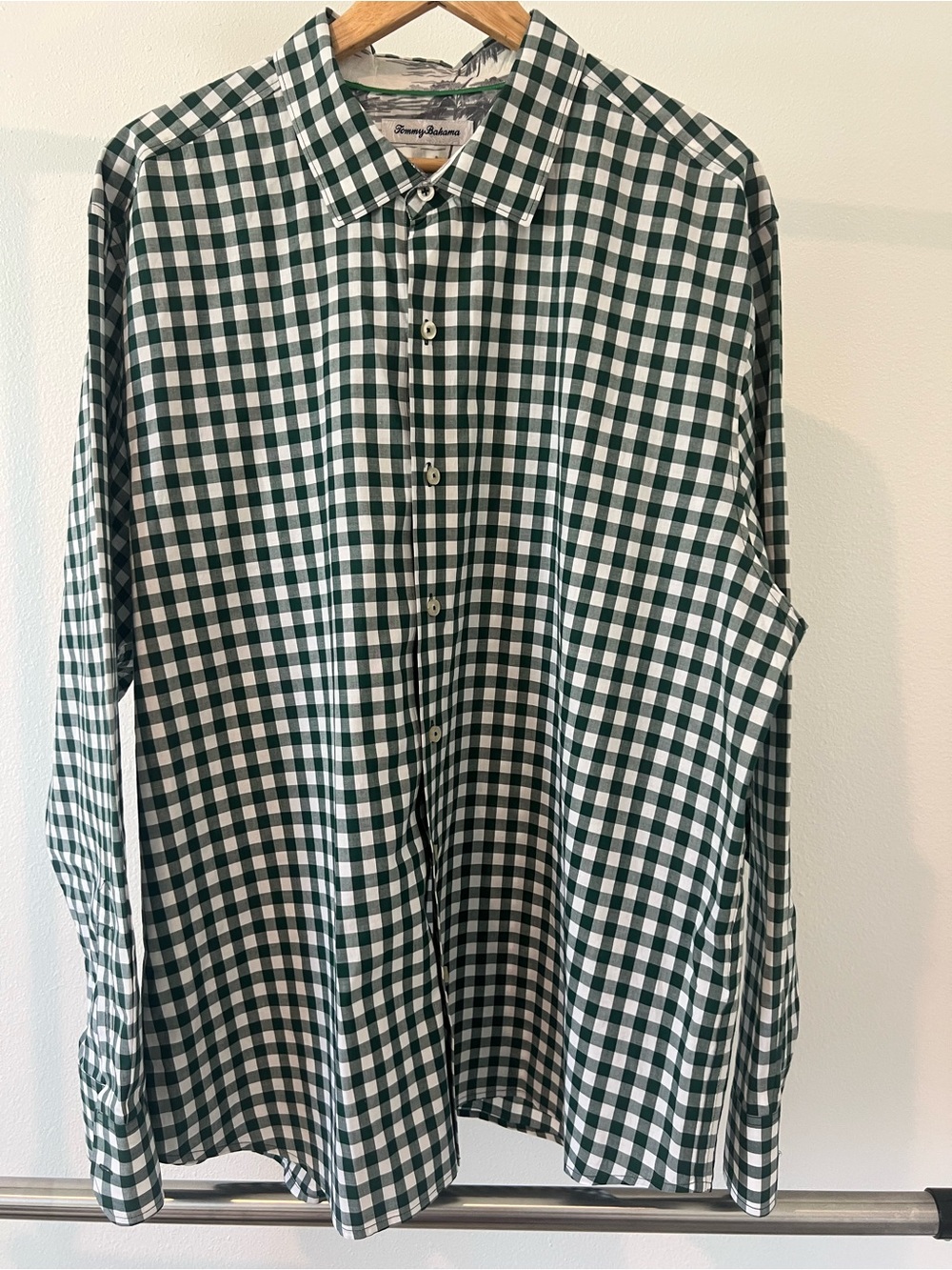 Tommy Bahama Green and White Gingham Button-Down Shirt size XL - Picture 1 of 5